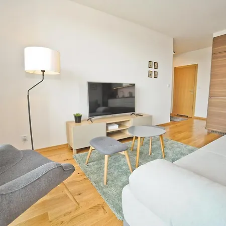 Grand - Three Bedrooms With Panorama Of The Old Town Apartmán *