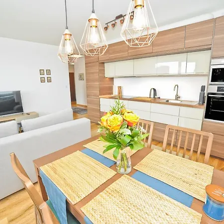 Grand - Three Bedrooms With Panorama Of The Old Town *