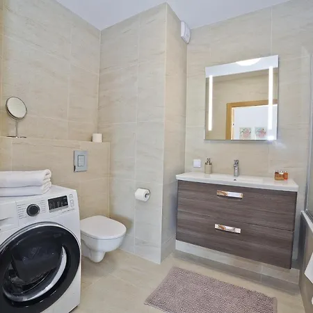 Grand - Three Bedrooms With Panorama Of The Old Town *